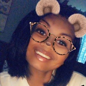 Meet your Posher, Serena